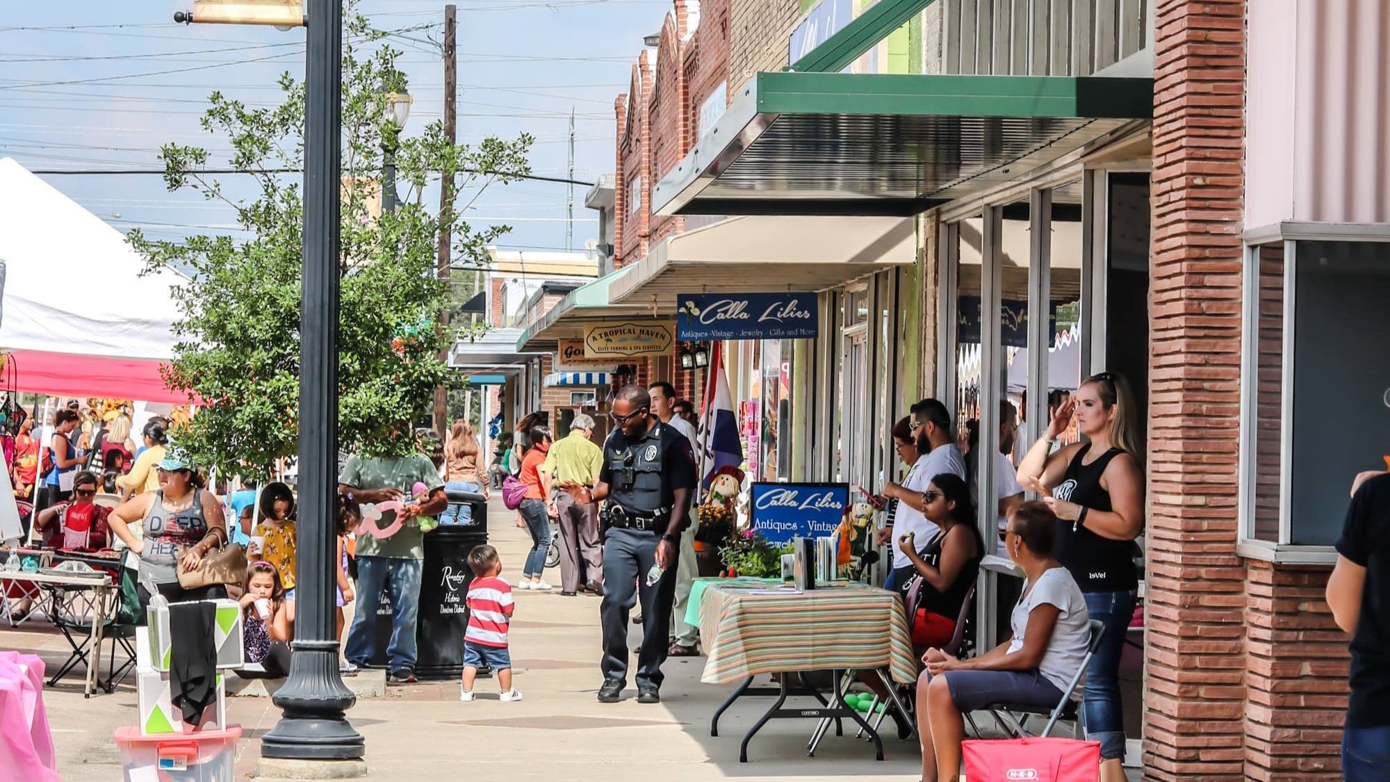 Artificial turf installation in Rosenberg, TX