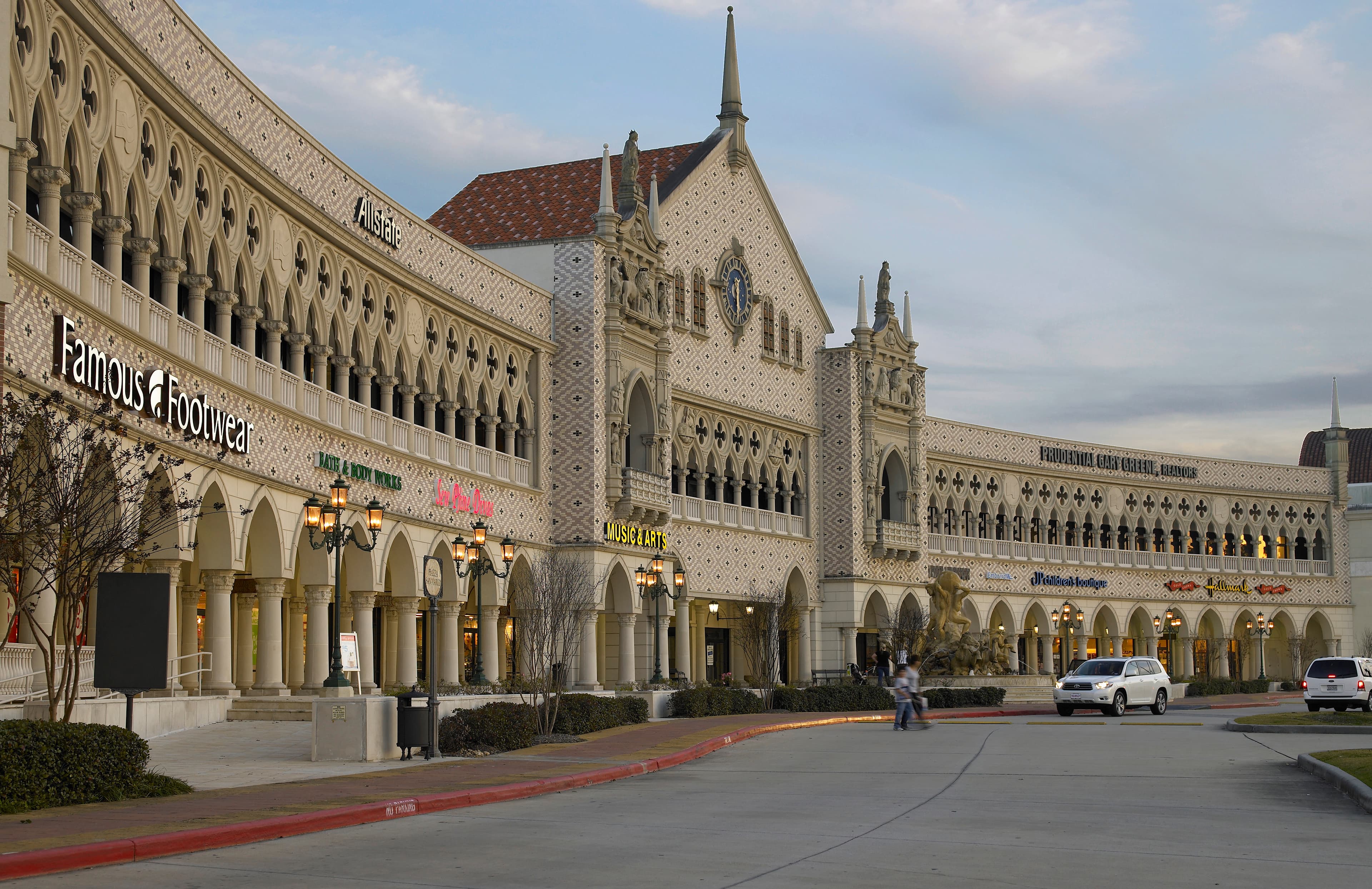 Artificial turf installation in Shenandoah, TX